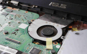 naprawa laptopa samemu